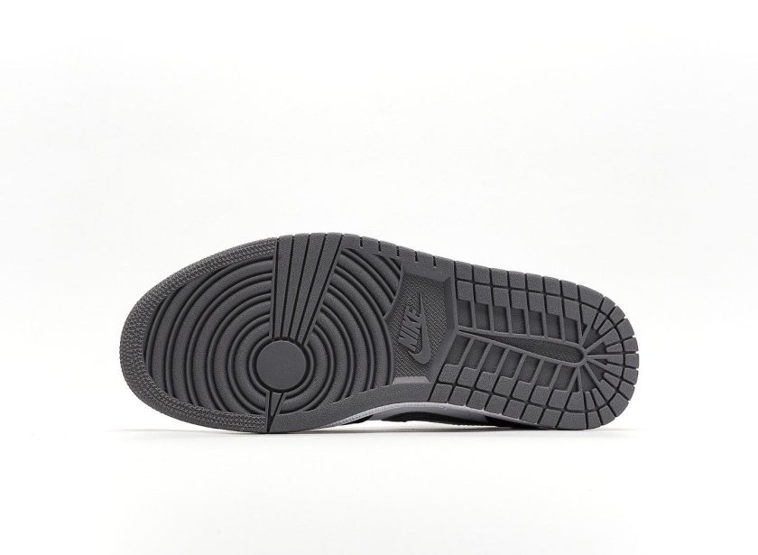 Air Jordan 1 Retro Low Black Infrared - Image 4