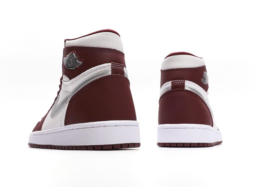 Air Jordan 1 Retro High OG Bordeaux - Image 6