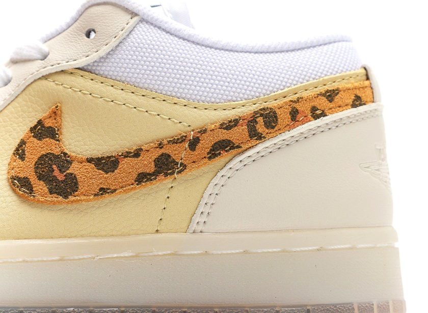 Air Jordan 1 Low SNKRS Day - Image 7