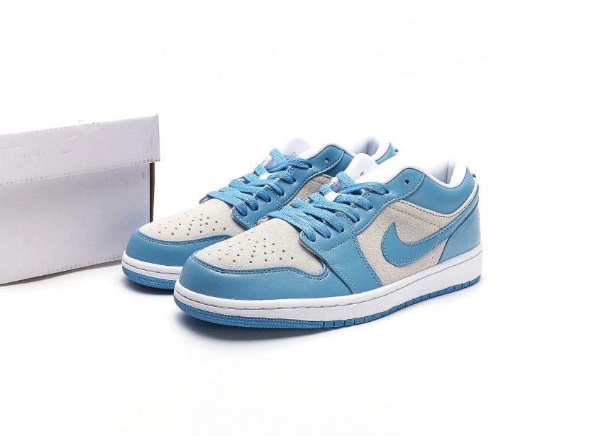 Air Jordan 1 Low University Blue - Image 9