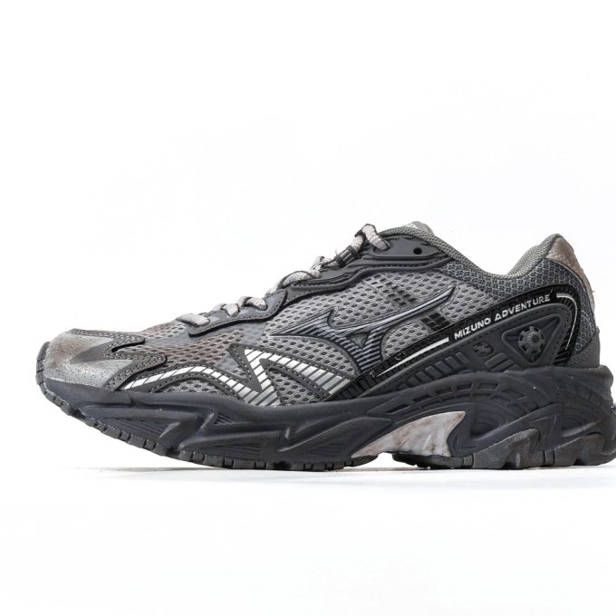 Mizuno Advtuenre Twe x Wandering Earth "Grey Silver"