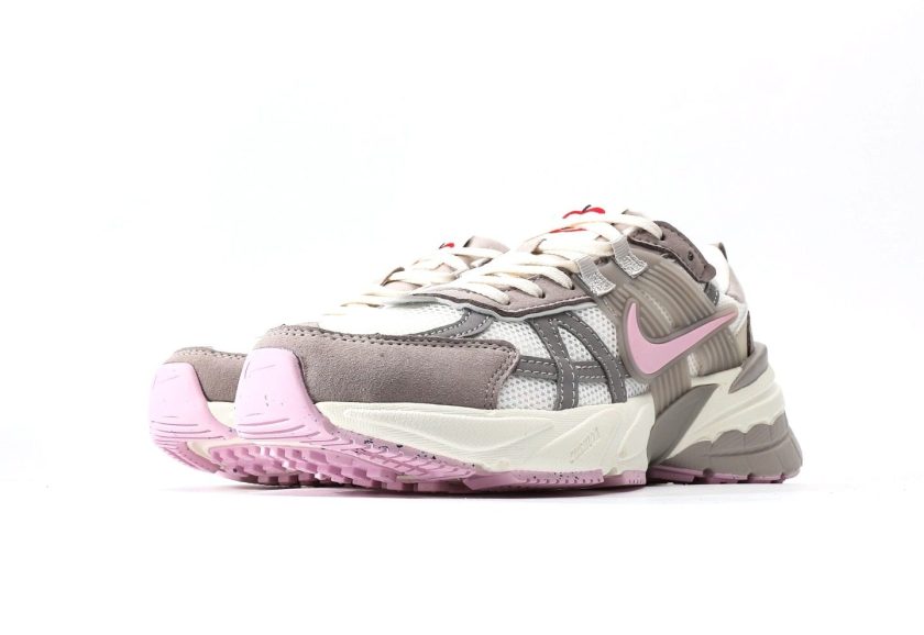 V2K Run "Pink Foam" - Image 5
