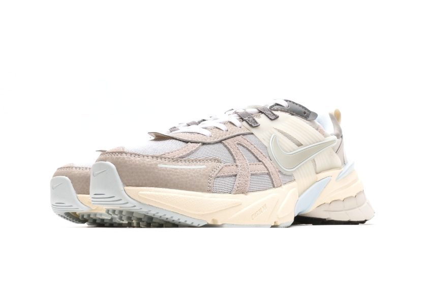 V2K Run "Light Bone Metallic Platinum" - Image 5