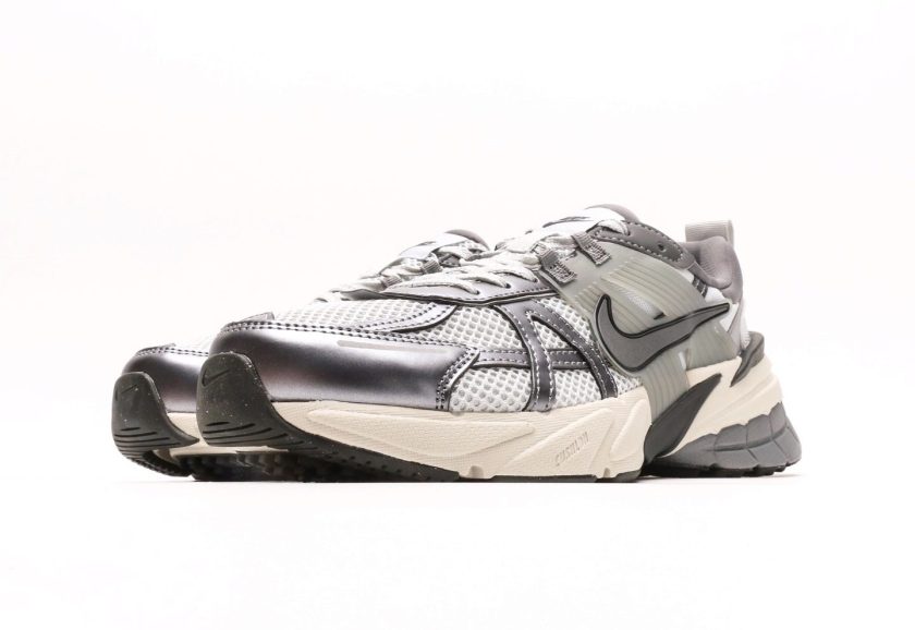 V2K Run "Pure Platinum Metallic Cool Grey" - Image 5