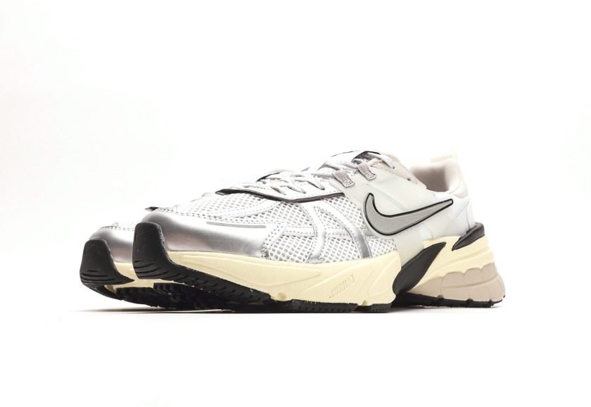 V2K Run "Summit White" - Image 5