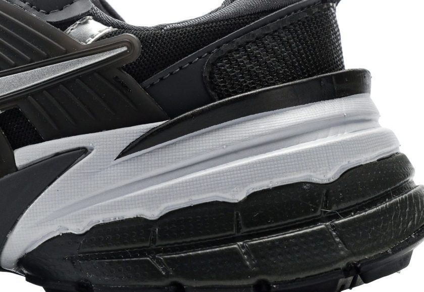 V2K Run "Black Metallic Silver" - Image 7