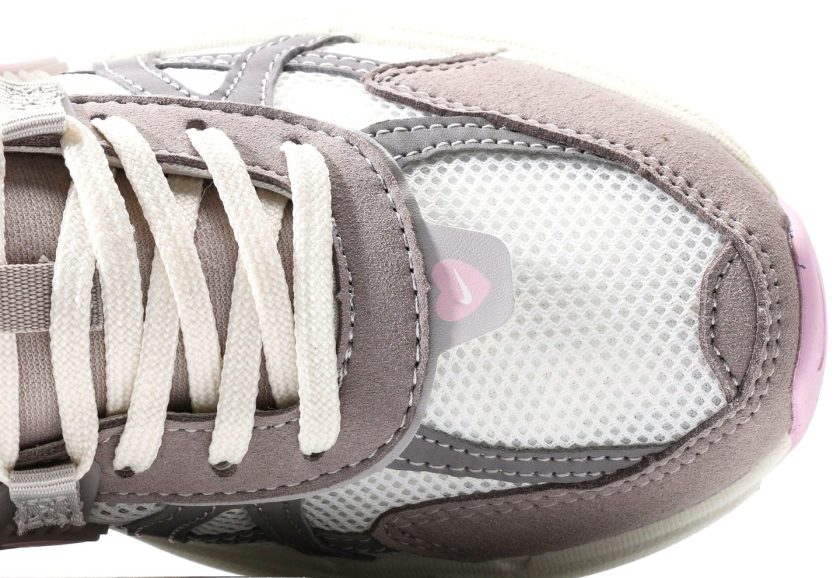 V2K Run "Pink Foam" - Image 8