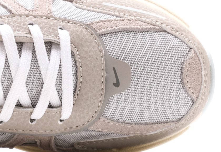 V2K Run "Light Bone Metallic Platinum" - Image 8