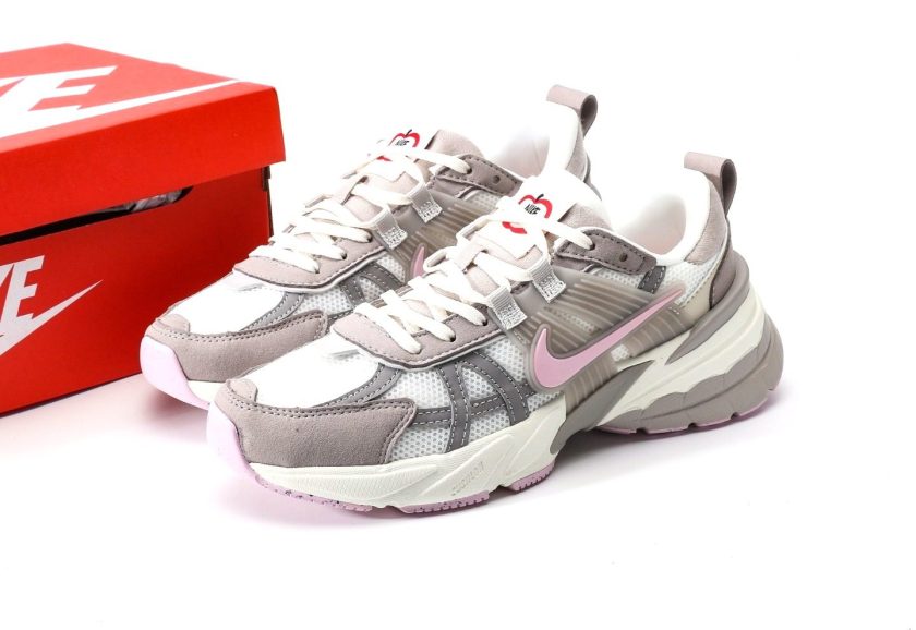 V2K Run "Pink Foam" - Image 9