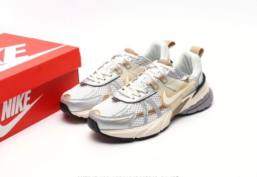 V2K Run "White Khaki Metallic" - Image 9